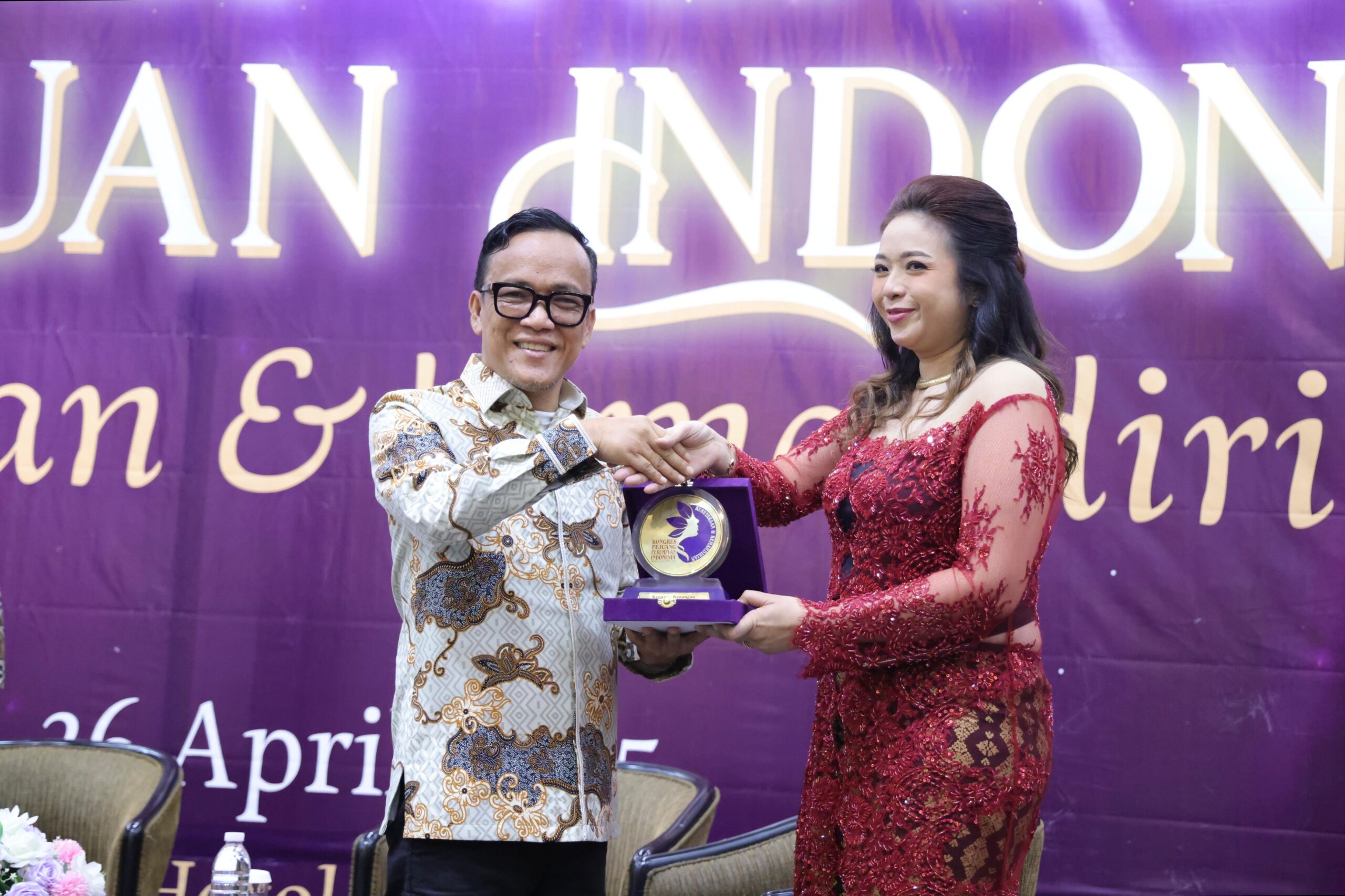 Wamenaker Immanuel Ebenezer mendorong pemberdayaan perempuan di era disrupsi AI