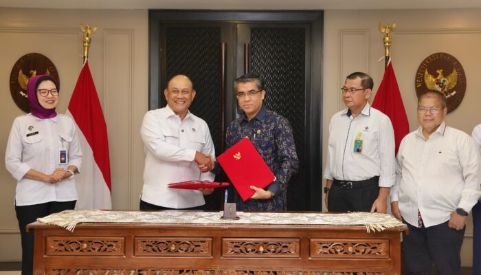 Menteri Ketenagakerjaan Yassierli Dukung Program Makan Bergizi Gratis (MBG): Sinergi untuk Meningkatkan Ketenagakerjaan dan Pemenuhan Gizi Nasional