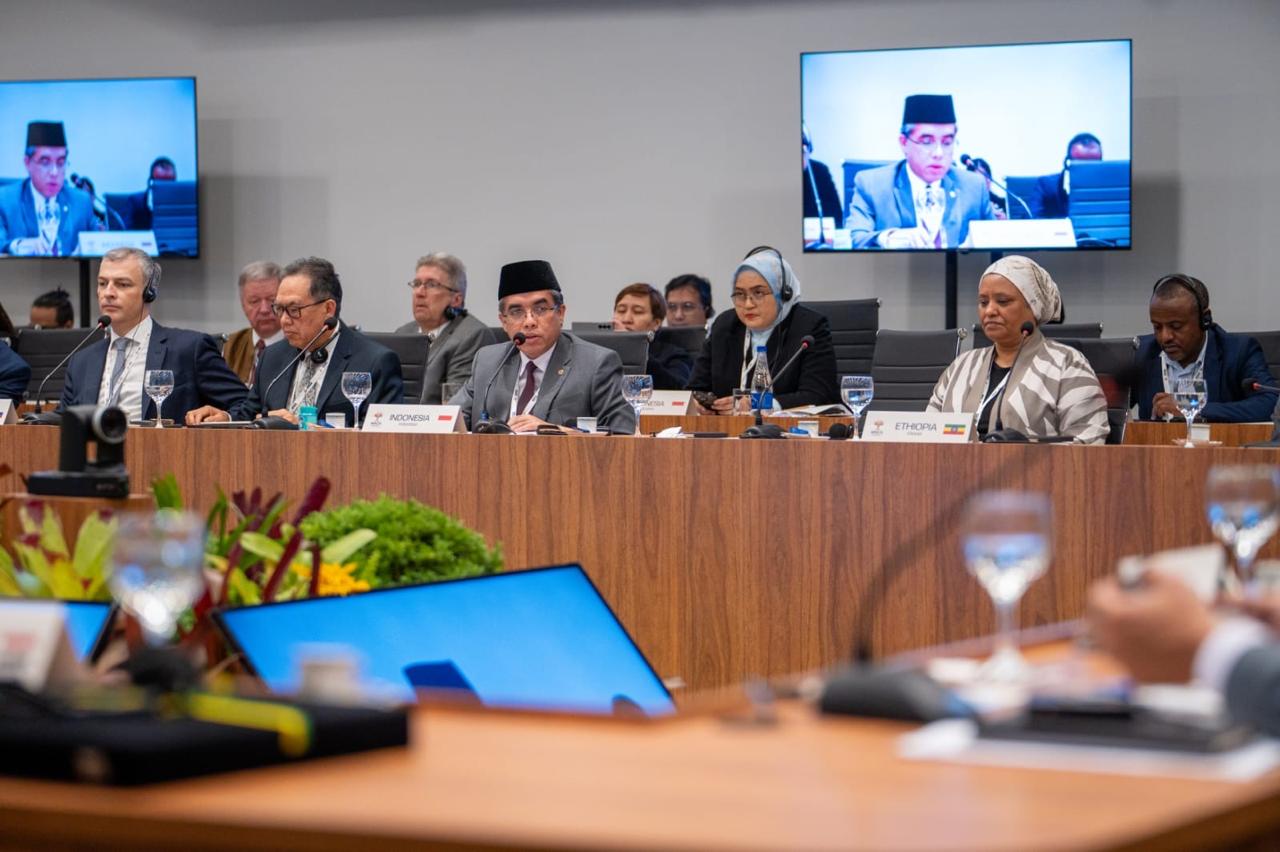 Menaker RI Yassierli berbicara tentang kecerdasan buatan di Pertemuan BRICS 2025 Brasilia.