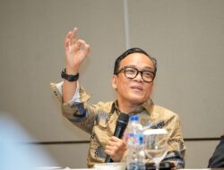 Profil Immanuel Ebenezer: Aktivis Demokrasi yang Kini Jadi Wamenaker