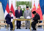 Prabowo dan Li Qiang Saksikan Penandatanganan 12 Kesepakatan Strategis RI–Tiongkok Prabowo dan Li Qiang Saksikan Penandatanganan 12 Kesepakatan Strategis RI–Tiongkok