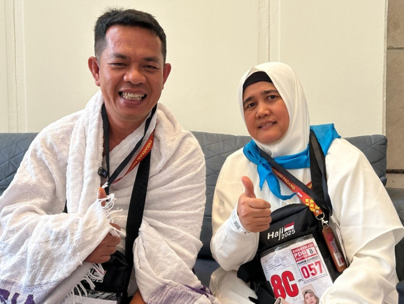 Kisah Pasangan Jamaah Mendapat Layanan Petugas dari Tanah Air