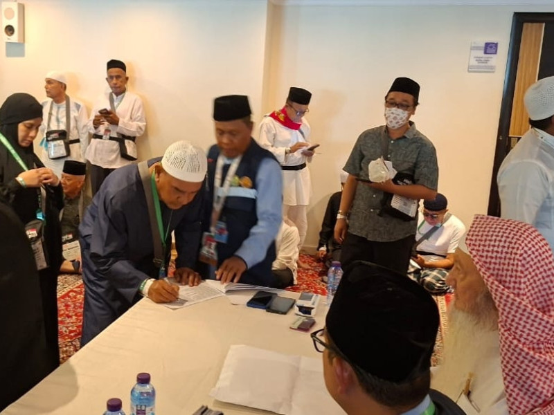 Jemaah Haji Aceh di Makkah Terima Wakaf Baitul Asyi Dua Ribu Riyal