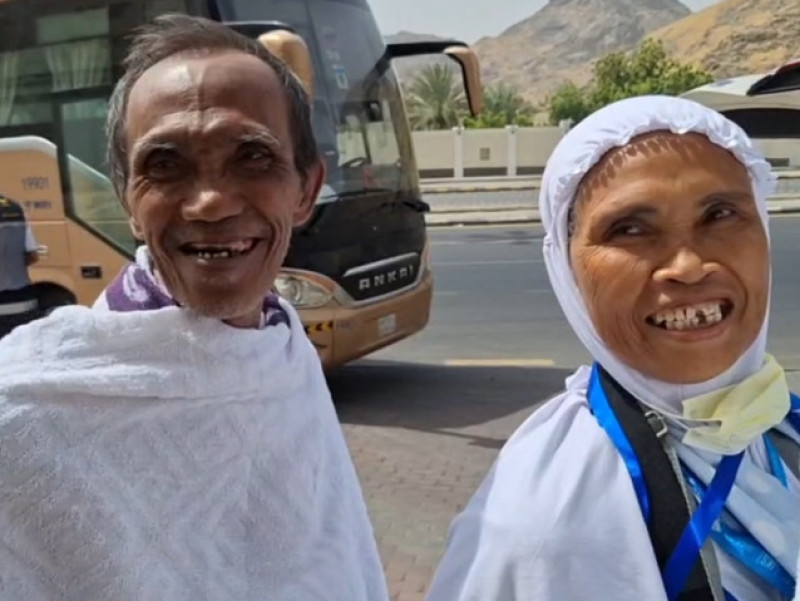 Kebahagiaan Pasutri Lansia: Bersatu Kembali di Hotel yang Sama