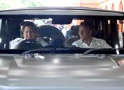 Presiden Prabowo dan Presiden Macron Menuju Graha Utama Akmil Magelang dengan Kendaraan yang Dikemudikan Sendiri Presiden Prabowo dan Presiden Macron Menuju Graha Utama Akmil Magelang dengan Kendaraan yang Dikemudikan Sendiri