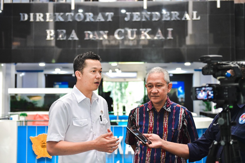 Wamenpora Taufik Temui Dirjen Bea dan Cukai: Edukasi Cabor tentang Regulasi dan Mekanisme Pengiriman Barang