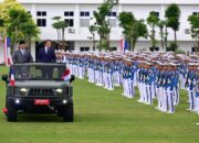 Presiden Prabowo dan Presiden Macron Saksikan Upacara di Akmil Magelang, Tinjau Pasukan Taruna Presiden Prabowo dan Presiden Macron Saksikan Upacara di Akmil Magelang, Tinjau Pasukan Taruna