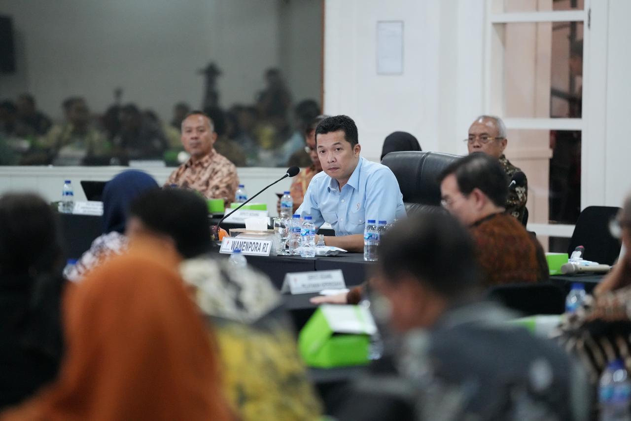 Wamenpora Taufik Tekankan Peran Strategis Pemuda dalam Rakor Pembahasan Perpres 43/2022
