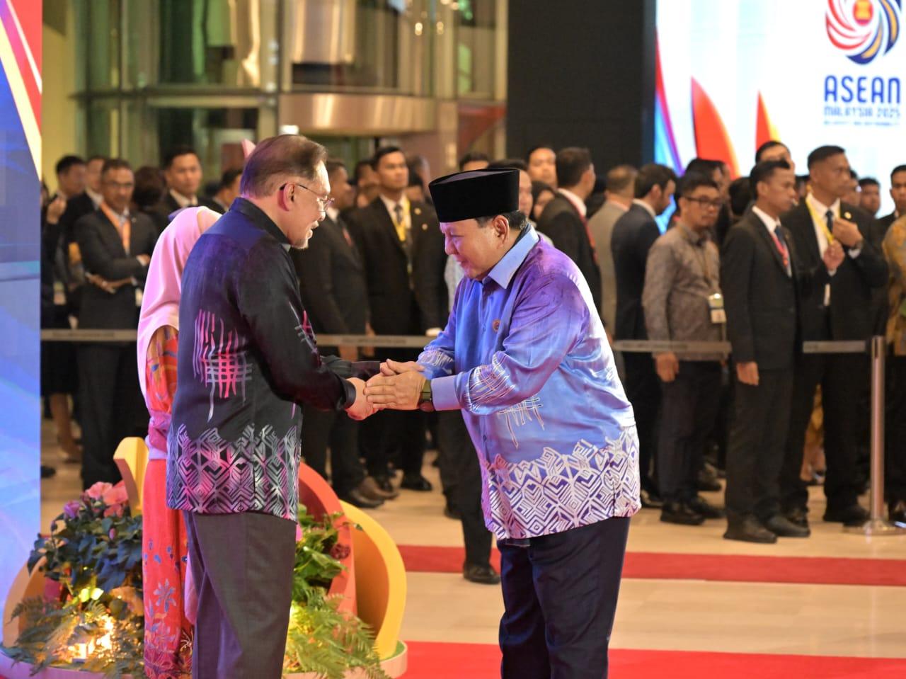 Prabowo Hadiri Gala Dinner di KTT ASEAN ke-46