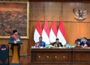 Presiden Prabowo dan Presiden Macron Nikmati Makan Siang Hangat Bersama Taruna Akmil Presiden Prabowo dan Presiden Macron Nikmati Makan Siang Hangat Bersama Taruna Akmil