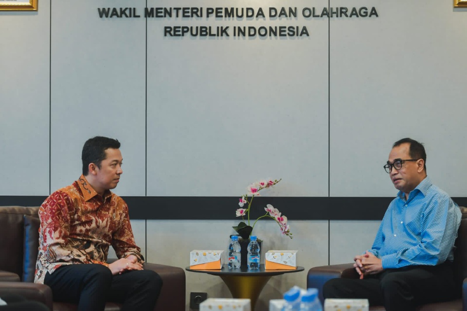 Wamenpora Taufik Diskusikan Kemajuan Bulu Tangkis Nasional dengan PB Jaya Raya