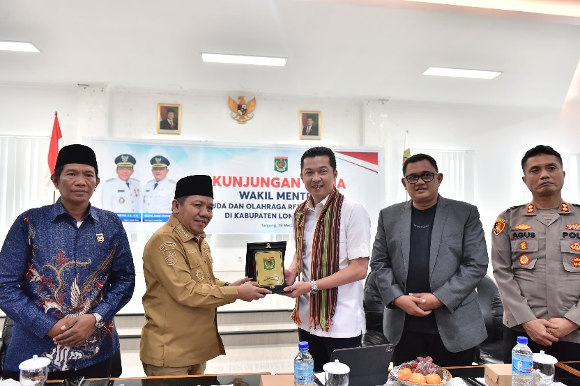 Wamenpora Taufik Dorong Kemajuan Pemuda dan Olahraga di Lombok Utara