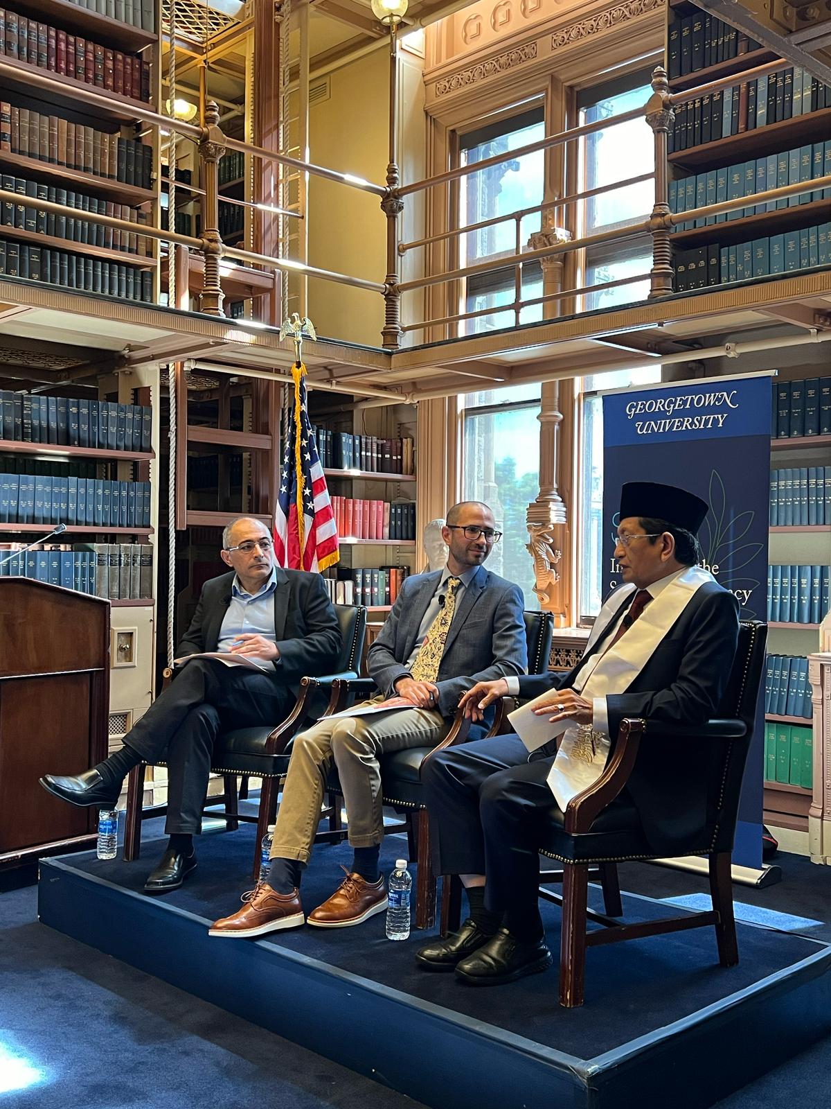 Menag Nasaruddin Umar Bahas Moderasi Beragama dan Ekoteologi di Georgetown University