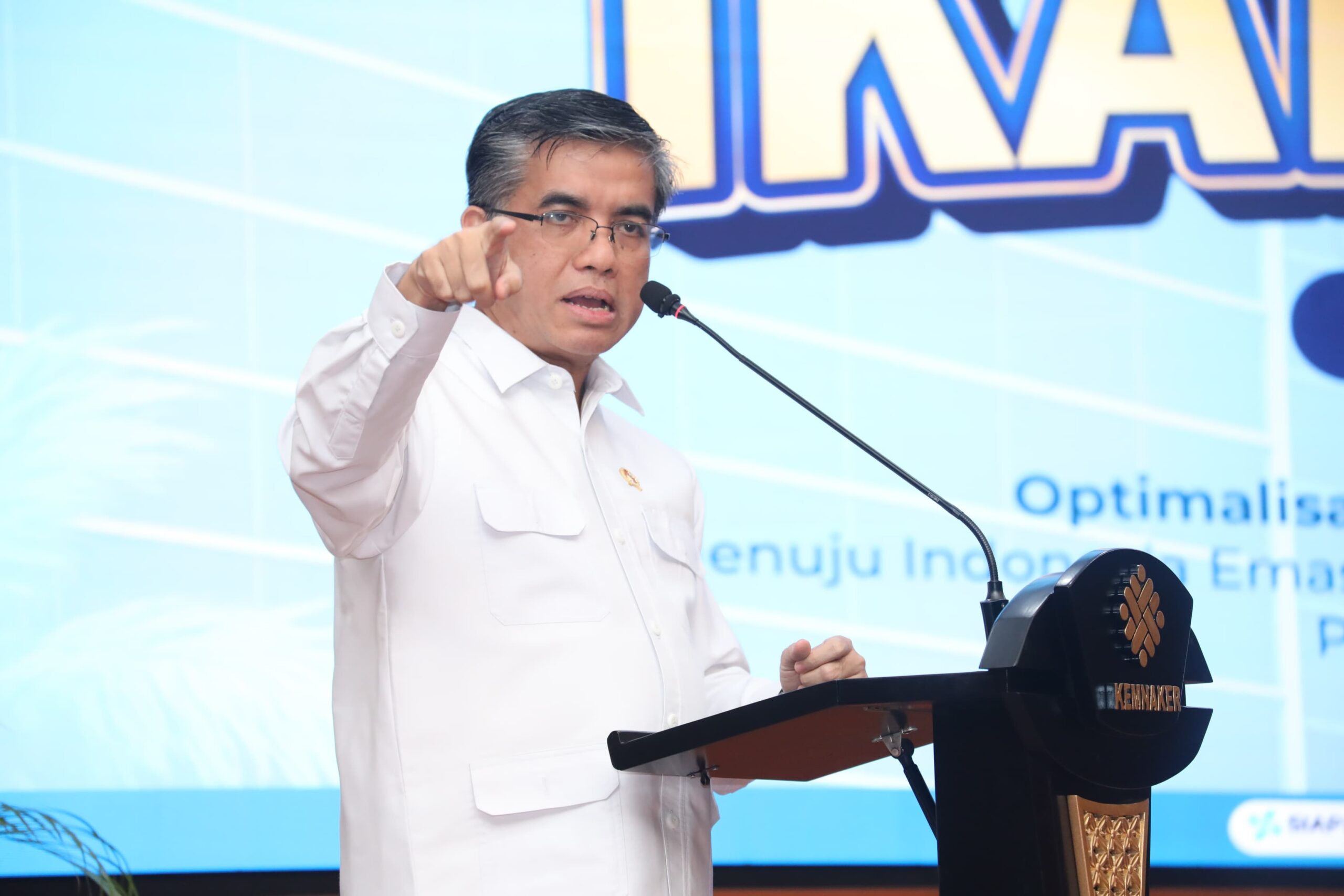 Menaker Yassierli Minta Ikaperjasi Jaring Aspirasi Pencari Kerja