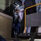 Fasilitas Bus Khusus Bandara Jeddah-Makkah untuk Jemaah Lansia