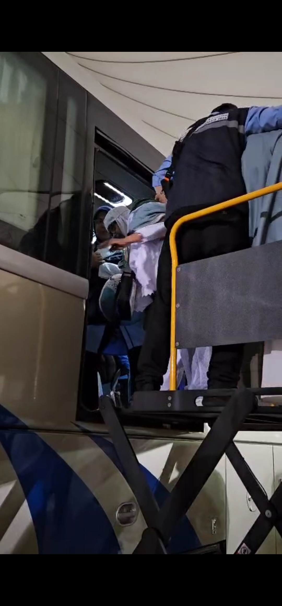 Fasilitas Bus Khusus Bandara Jeddah-Makkah untuk Jemaah Lansia