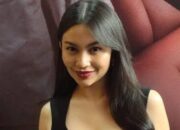 Ariel Tatum Tertawa Kocak Setelah Suami Sebut 3 Wanita Tercantik ke Istrinya Ariel Tatum Tertawa Kocak Setelah Suami Sebut 3 Wanita Tercantik ke Istrinya