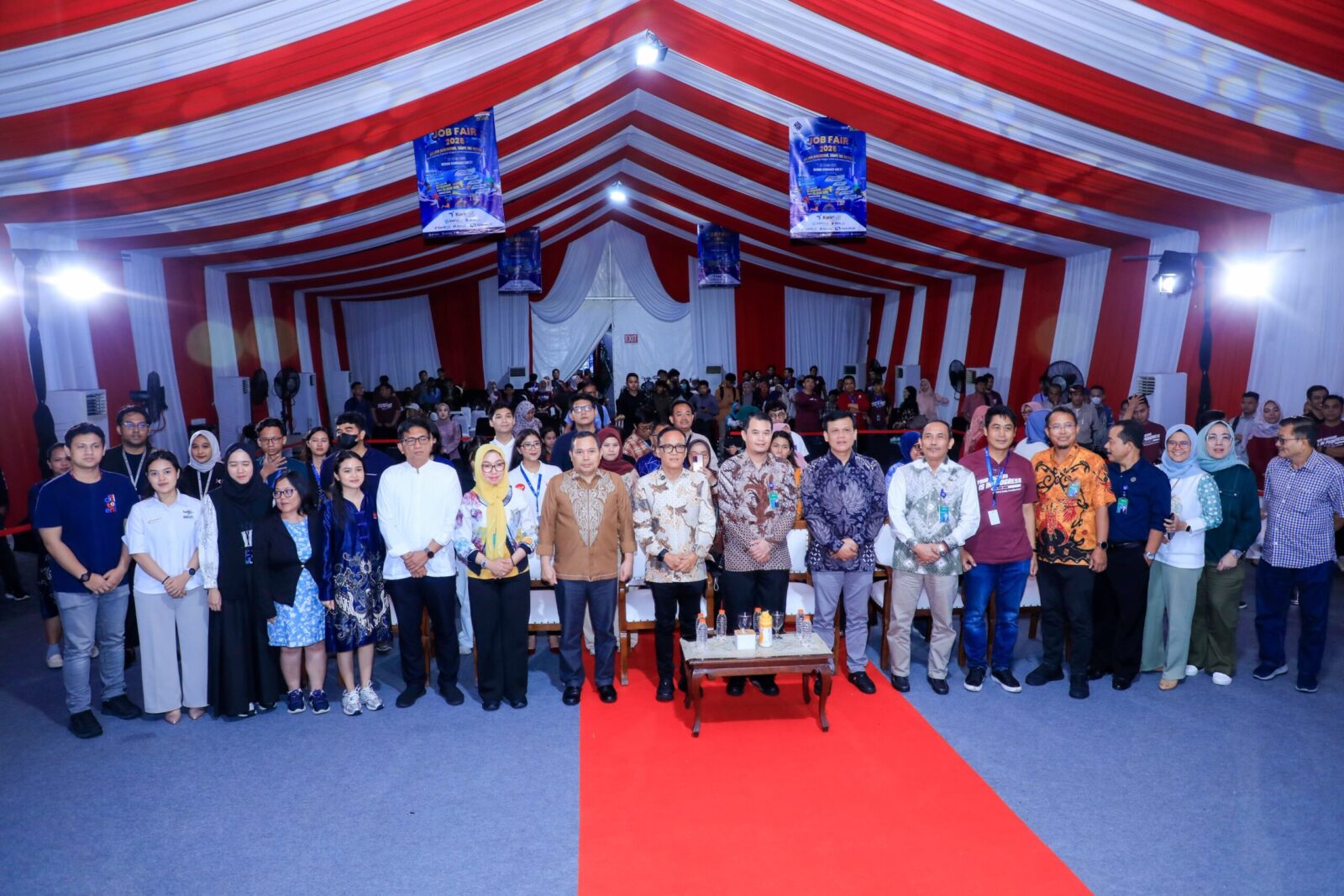 Wamenaker Tutup Job Fair 2025: 52.476 Lowongan Dibuka, 22.010 Pengunjung Hadir