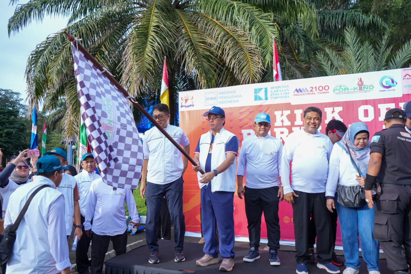 Menaker Yassierli Buka Porkind 2025 di MM2100, 4.981 Pekerja Berlaga di 12 Cabang Olahraga