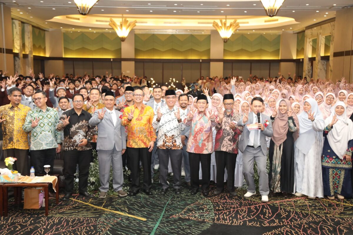Menaker generasi muda pemimpin perubahan vuca