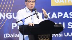 Menaker Yassierli menjelaskan kondisi lapangan kerja Indonesia 2025 dalam siaran pers Kemnaker