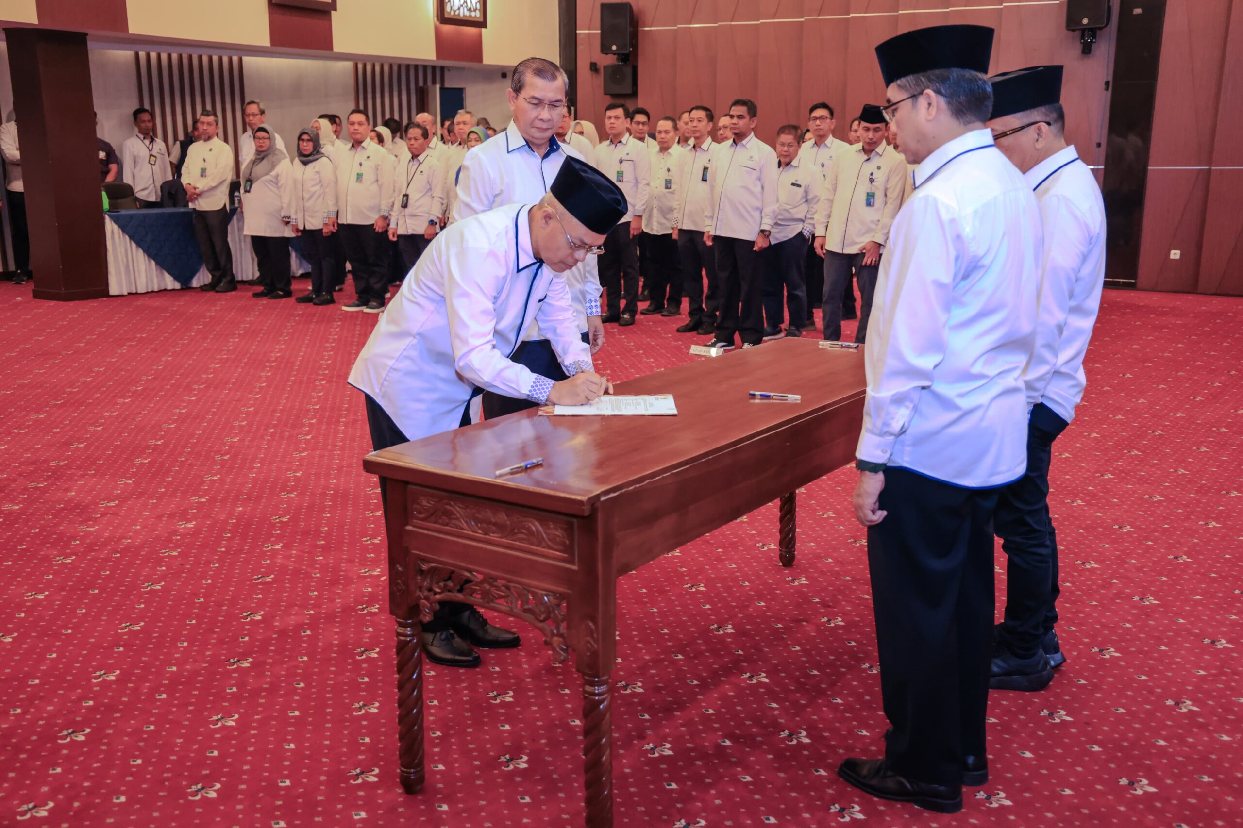 Menaker Lantik Cris Kuntadi sebagai Sekjen Kemnaker, Tegaskan Percepatan Birokrasi Modern