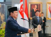 Prabowo Tegaskan Komitmen Perkuat Kerja Sama dengan Singapura di Leaders’ Retreat Pertama