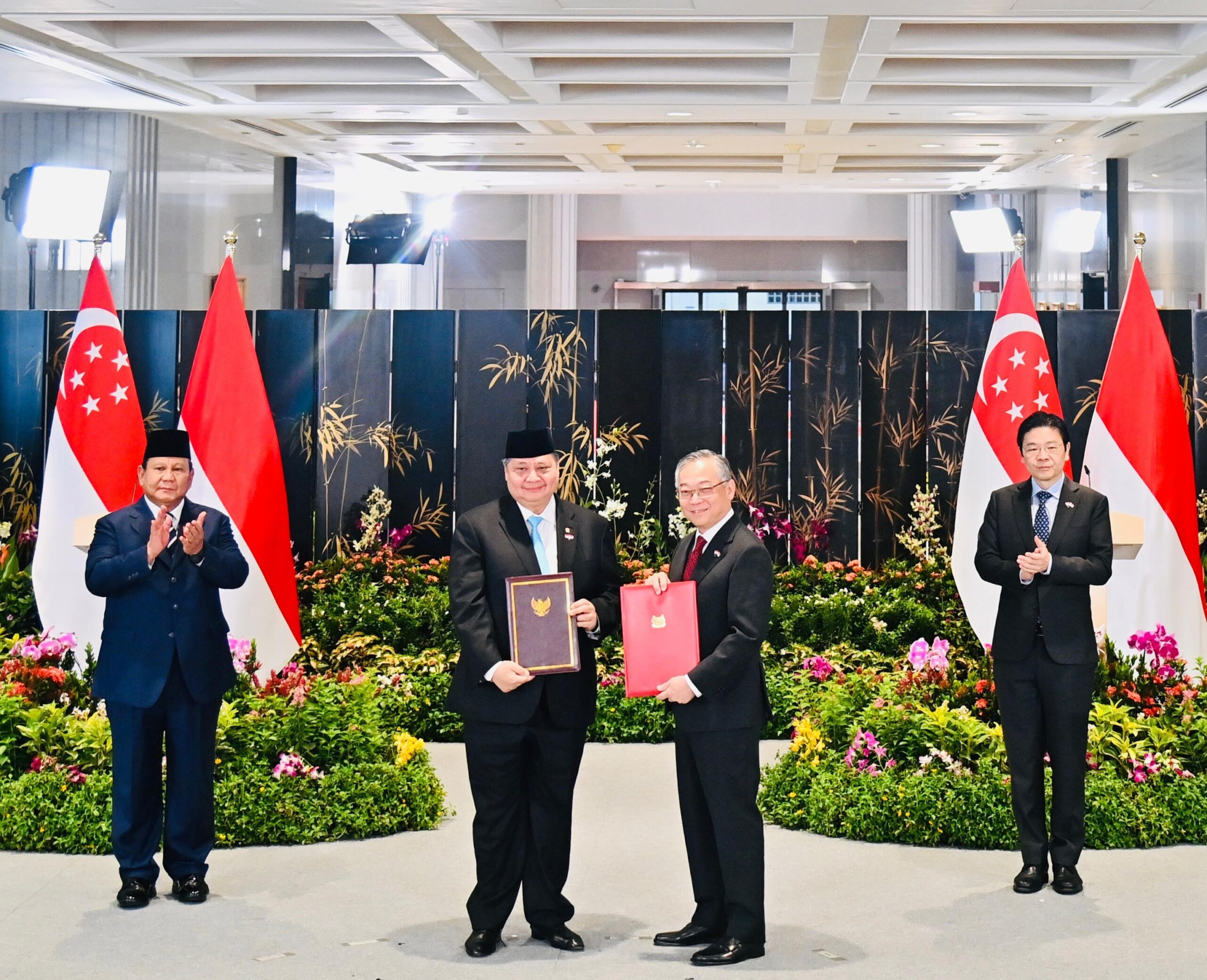 Saksikan Presiden Prabowo dan PM Wong Tandatangani MoU Strategis Indonesia-Singapura