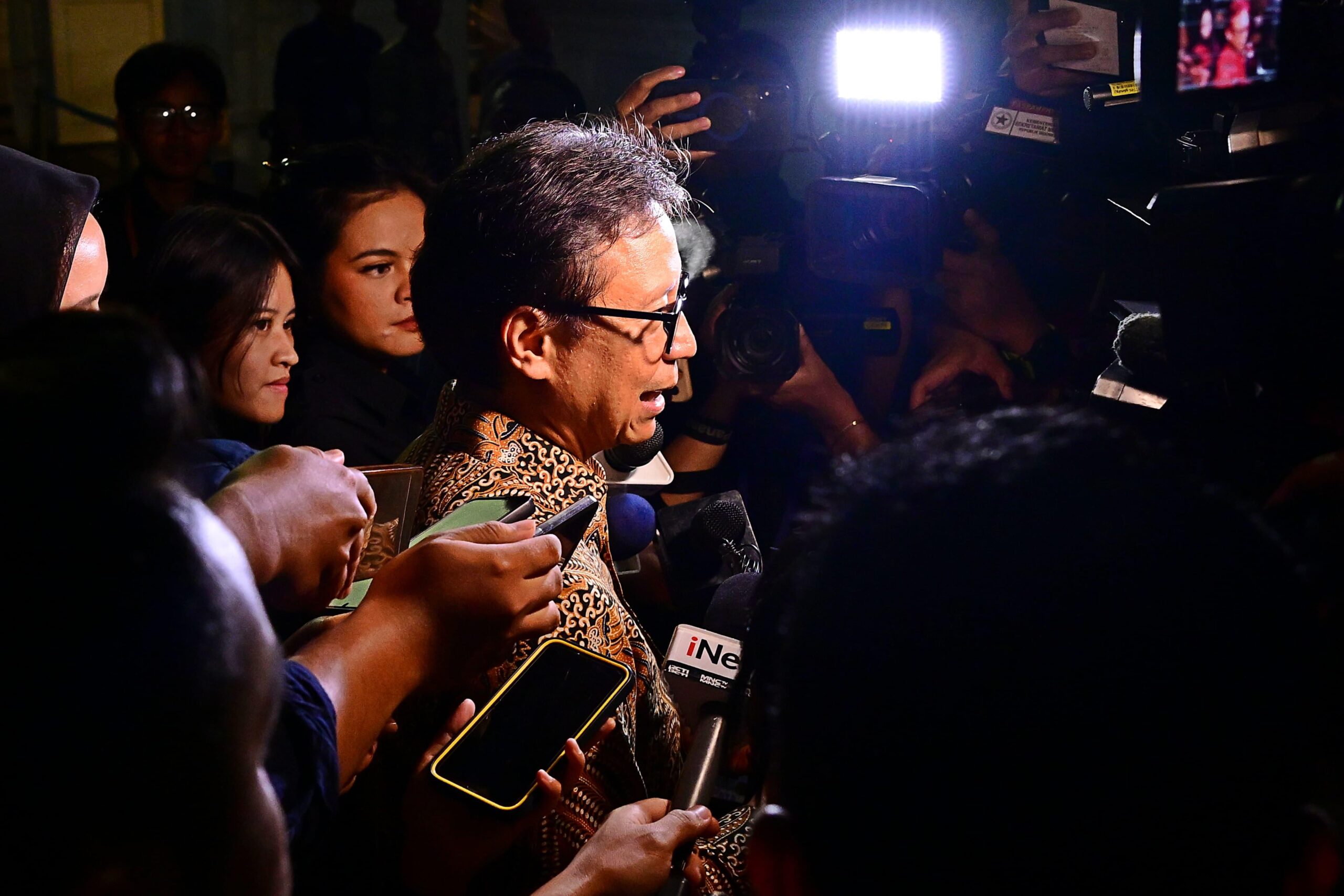 Prabowo Terima Laporan COVID-19 dan Program Kesehatan dari Menteri Kesehatan