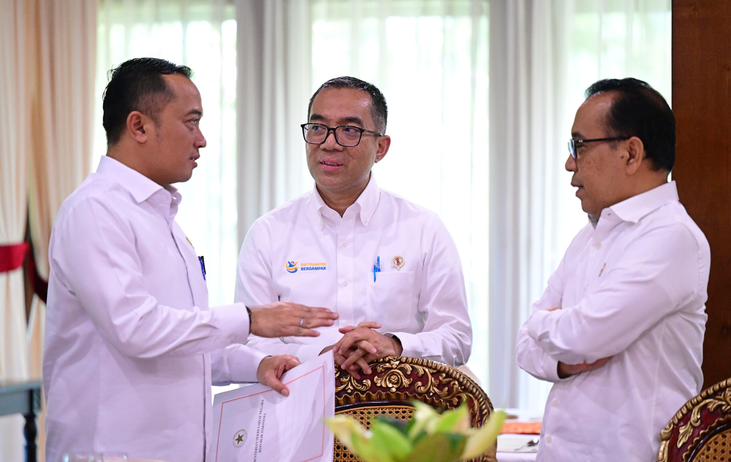 Prabowo Tingkatkan Ekonomi Desa dengan Koperasi Merah Putih