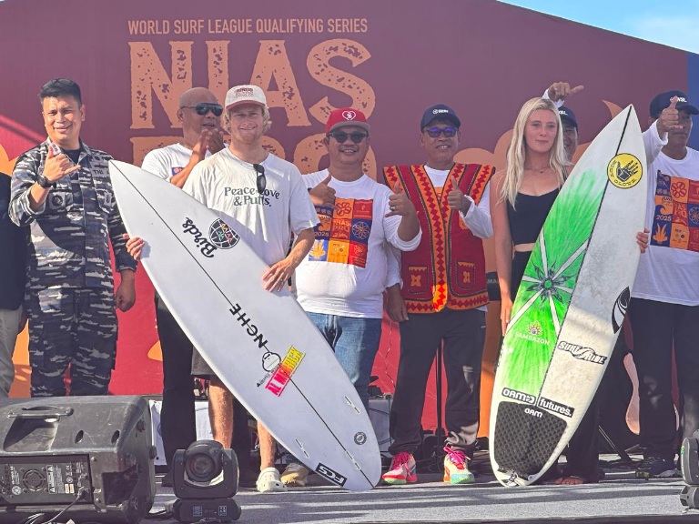 Pembukaan Resmi Nias Pro 2025: Dukungan Penuh Kemenpora untuk Sport Tourism di Pantai Sorake