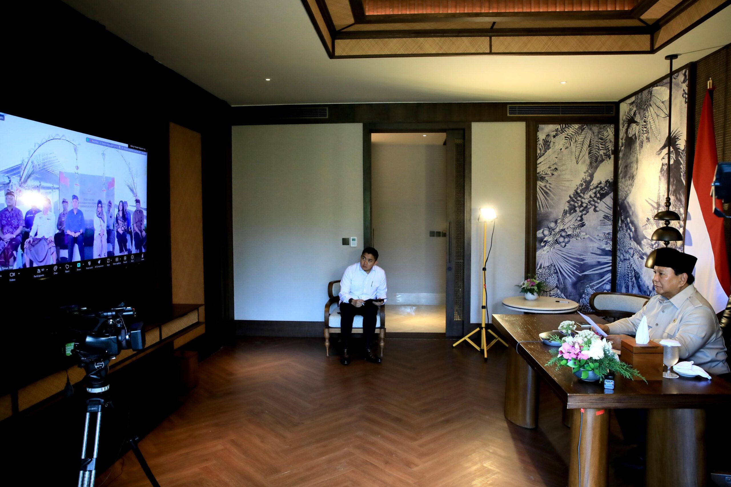 Presiden Prabowo Resmikan Proyek Energi Terbarukan via Video Conference Akibat Kendala Cuaca