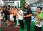 Graha Padel Club Surabaya Diresmikan, Menpora Dito Dorong Social Sport Demi Olahraga dan Hidup Sehat Graha Padel Club Surabaya Diresmikan, Menpora Dito Dorong Social Sport Demi Olahraga dan Hidup Sehat