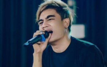 Charly Van Houten Lepas Penyanyi yang Interpretasi Karya Musiknya