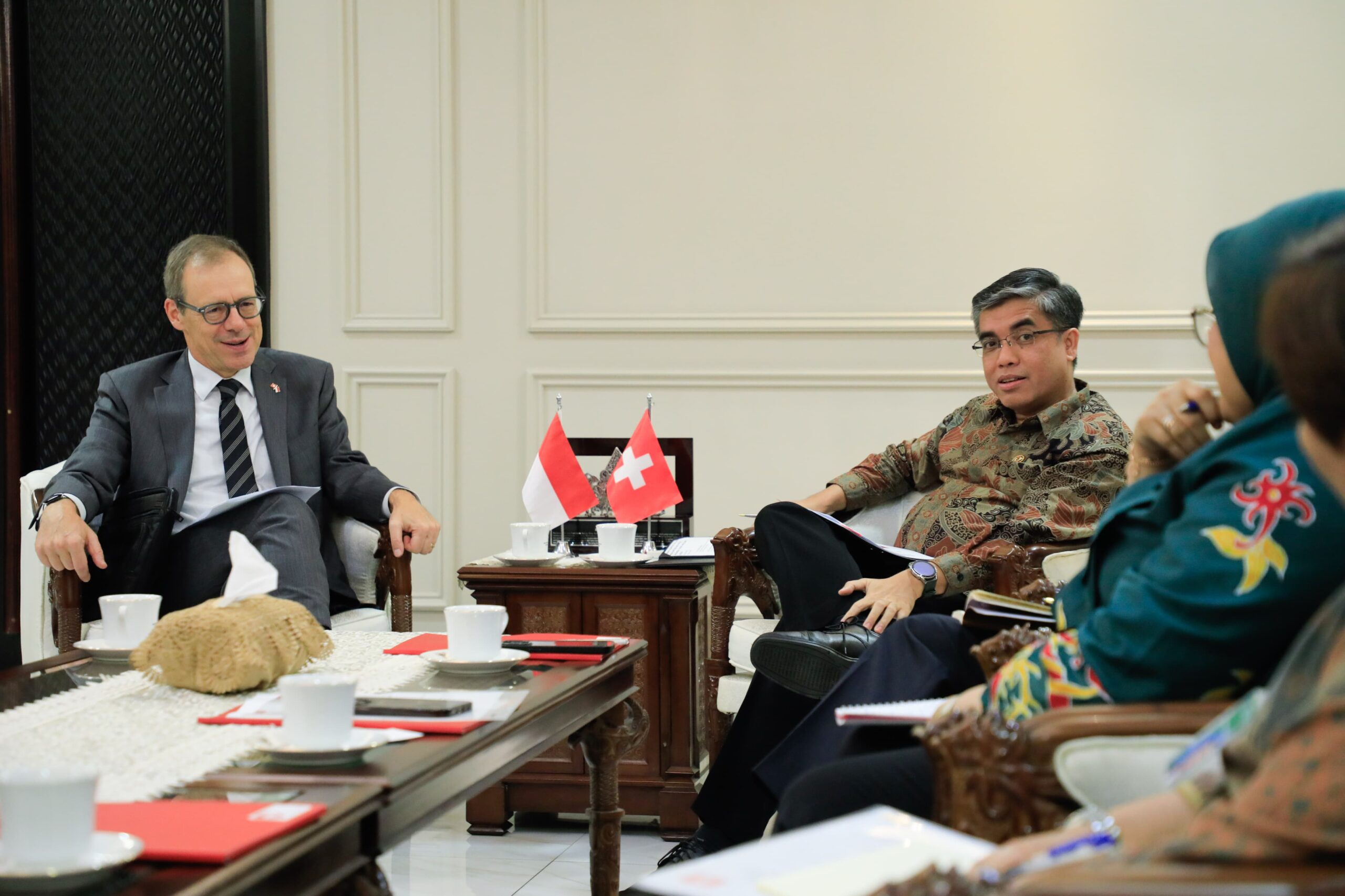 Kemnaker dan Pemerintah Swiss Perkuat Kerja Sama Ketenagakerjaan Inklusif dan Berkelanjutan