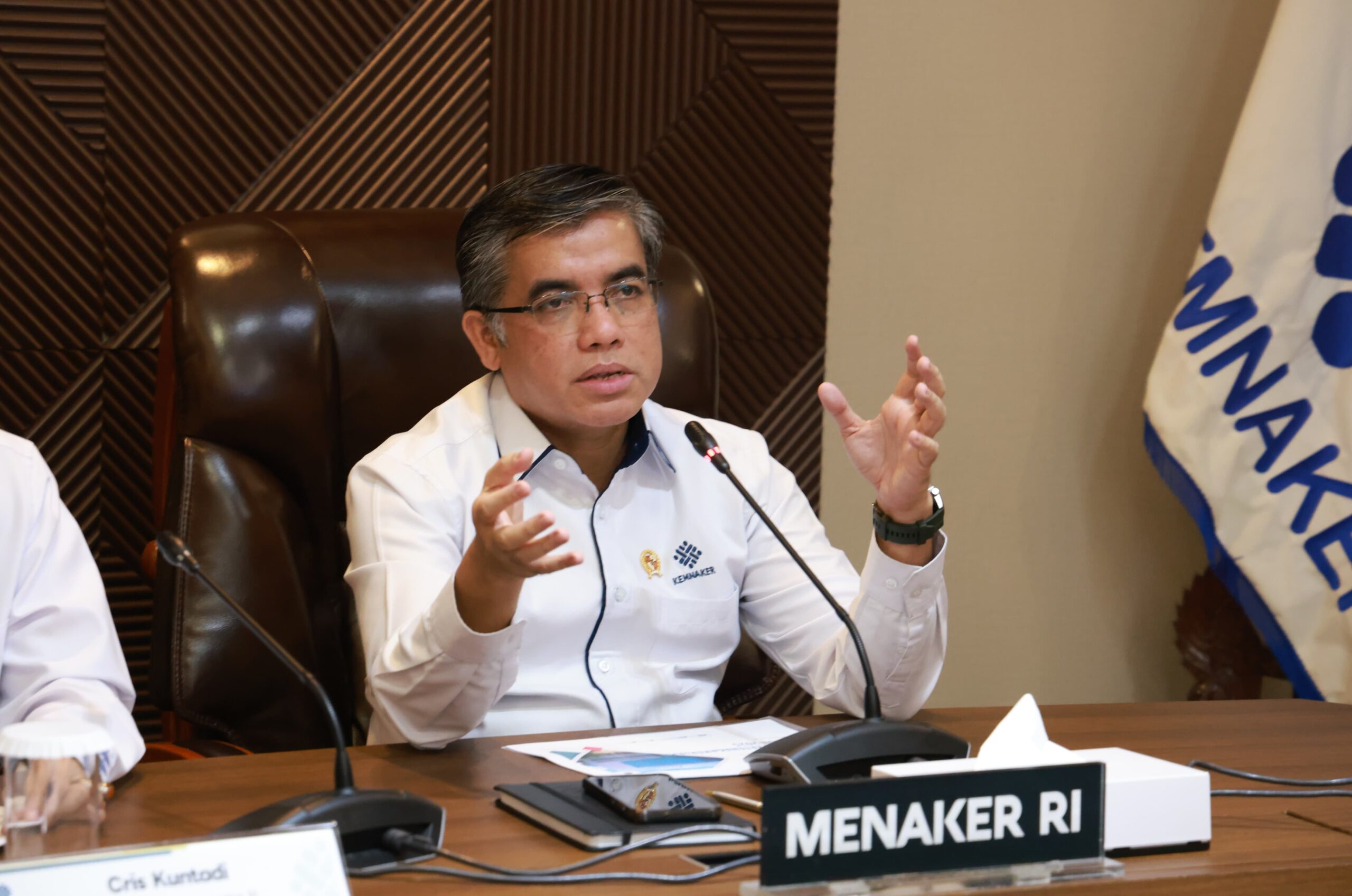 Menaker Bahas 5 Tantangan Strategis Ketenagakerjaan 2025–2029 dalam Rakortek Virtual