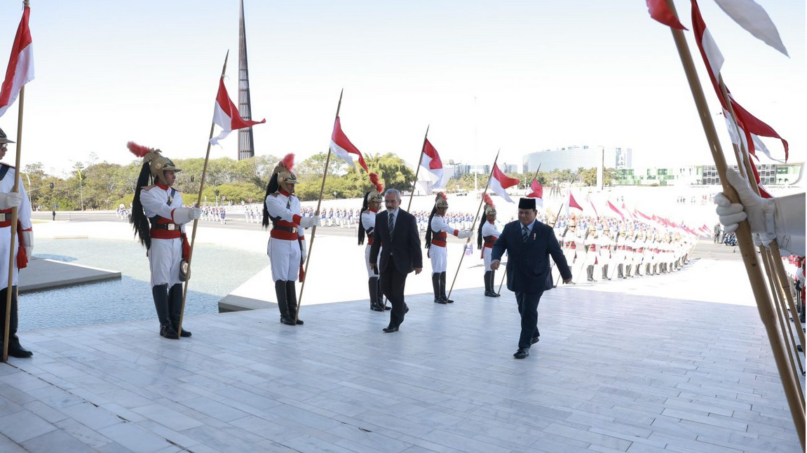 Presiden Prabowo Mendapat Sambutan Meriah dalam Upacara Kenegaraan di Istana Planalto, Brasilia
