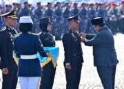 Presiden Prabowo Menganugerahkan Tanda Kehormatan kepada Anggota Polri di Hari Bhayangkara ke-79 Presiden Prabowo Menganugerahkan Tanda Kehormatan kepada Anggota Polri di Hari Bhayangkara ke-79