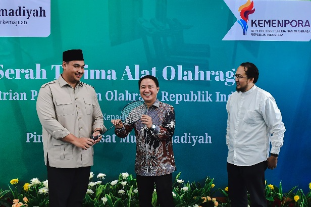 Kemenpora Gandeng Muhammadiyah Majukan Olahraga Nasional Lewat Bantuan Alat