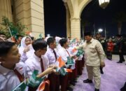Siswa dan Diaspora Indonesia di Jeddah Sambut Antusias Presiden Prabowo Siswa dan Diaspora Indonesia di Jeddah Sambut Antusias Presiden Prabowo