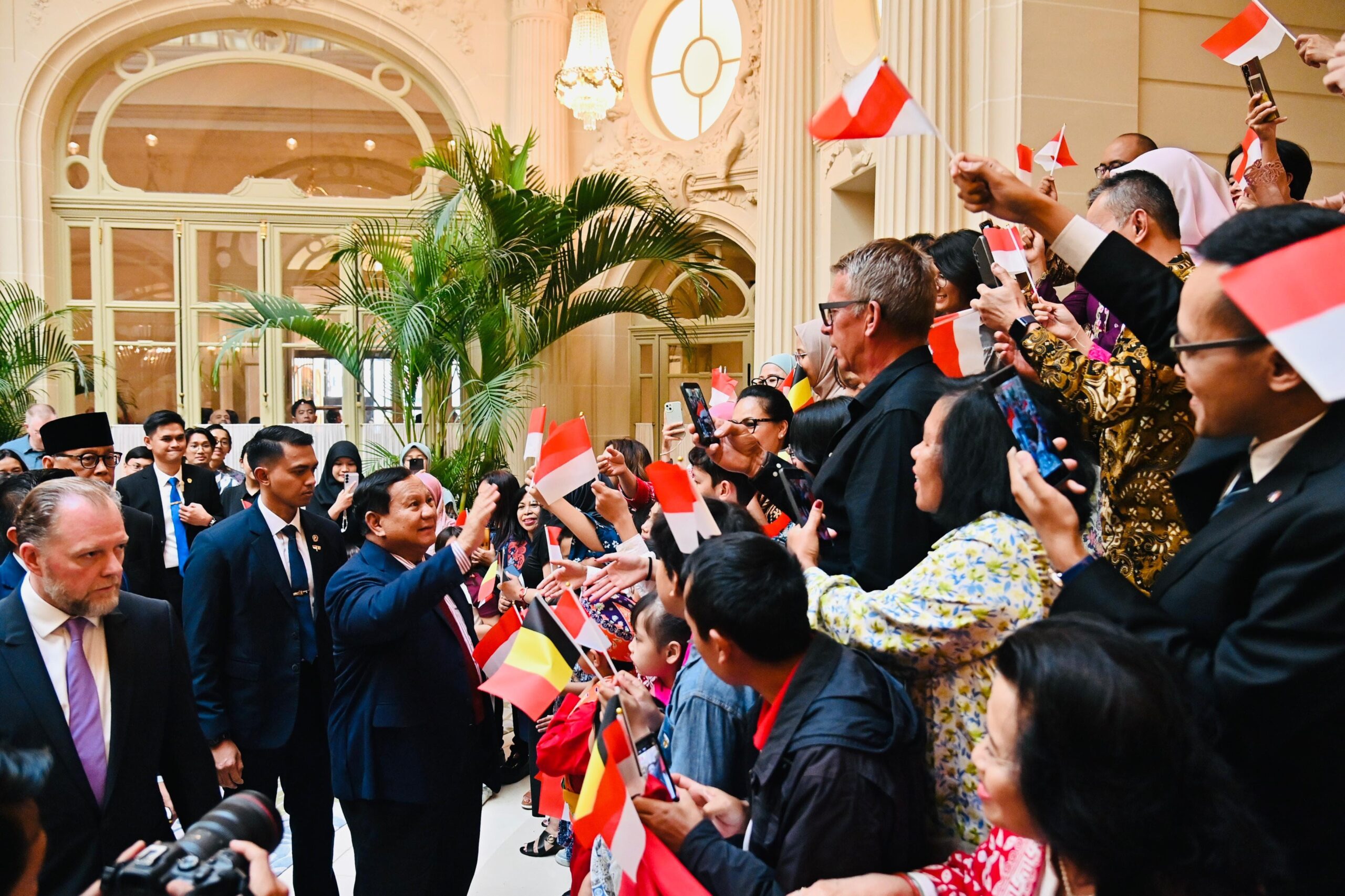 Presiden Prabowo Menyapa Diaspora Indonesia di Brussel: Sambutan Hangat Penuh Harapan