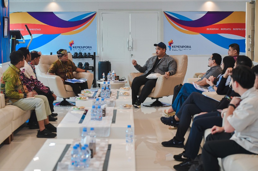 Menpora Dito dan Gubernur Kaltara Diskusikan Roadmap dan Pembangunan Stadion Multifungsi