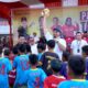 Menpora Dito Berikan Bantuan Bola untuk Atlet Muda di Dharmasraya
