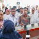 Wapres Gibran Tinjau Penyaluran BSU 2025 di Jakarta Selatan, Menaker: Sudah 85 Persen