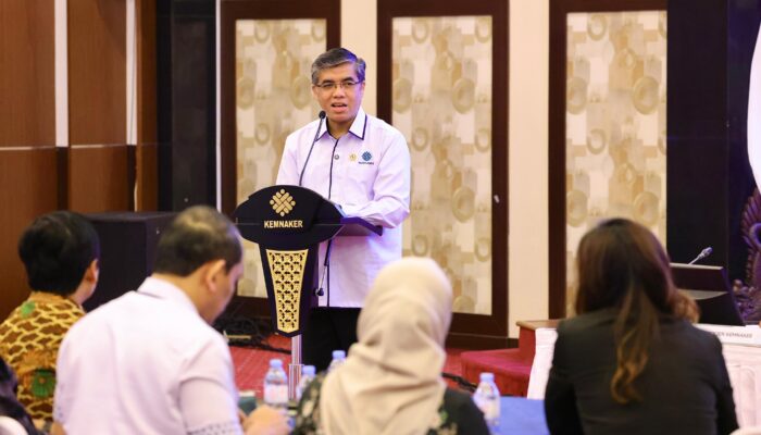 Strategi Ketenagakerjaan 2025: Menaker Yassierli Tegaskan Transformasi BLK dan SDM Unggul di Forum Pemred