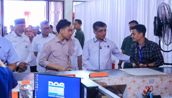 BSU 2025: Wapres Gibran Kawal Penyaluran Bantuan di Padang
