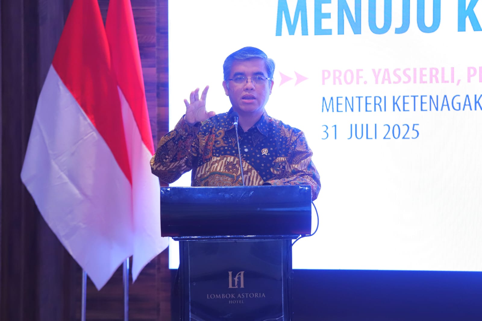 Menaker Yassierli Dorong Inovasi Sektor Usaha untuk Perluas Kepesertaan Jamsostek di NTB